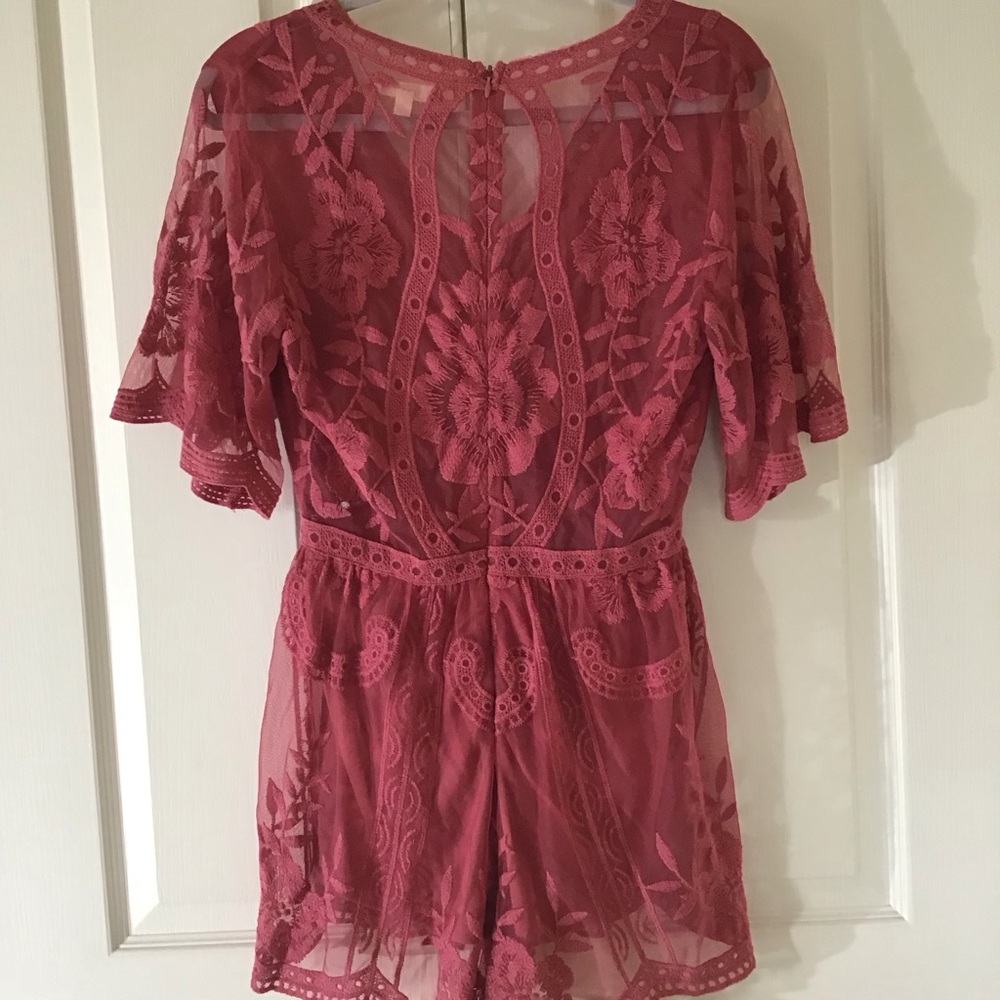 Honey Punch Pink Lace Plunge V-Neck Romper - Picture 5 of 7